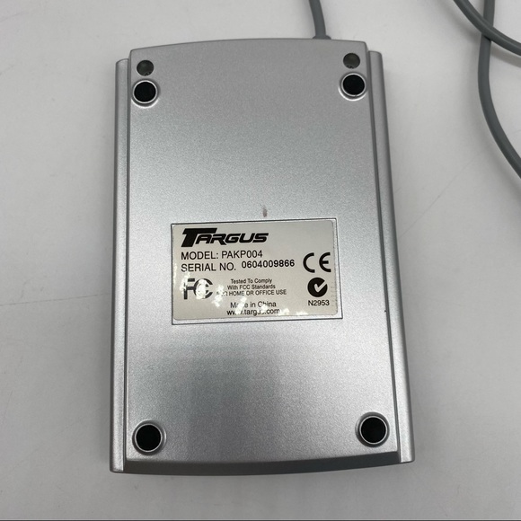 TARGUS Grey Numbers Pad with USB cable - Picture 3 of 4